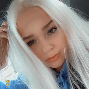 Meet your Posher, Jeneé